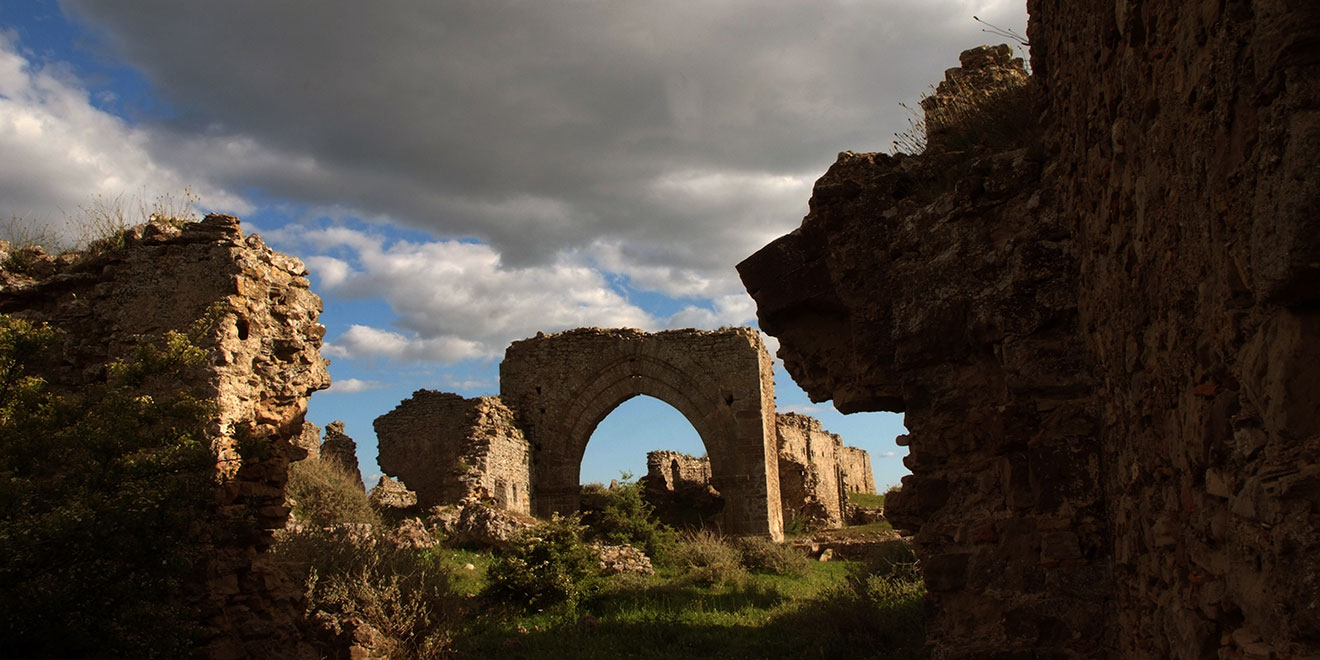 rovine castello uggiano 3